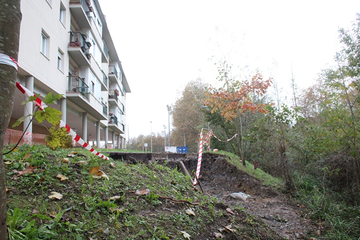 Bidegorria eta Kalexa plaza lotzeko zubiaren lanak hasi dira