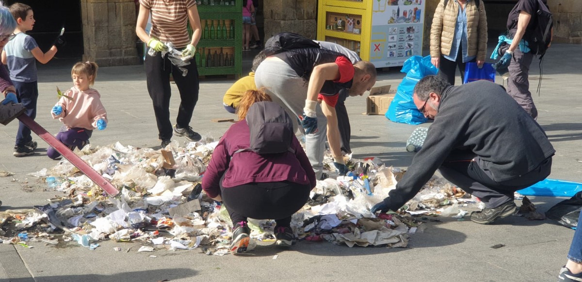 Bazterrak Txukuntzen auzolana izango da igandean Gurutzen