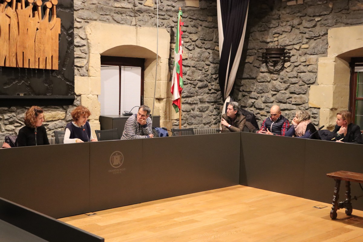 Udalak baieztatu du ez duela kontraturik Israelekin loturarik duten enpresekin