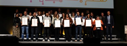 Urrezko Bikain ziurtagiria lortu du Udalak, euskararen alde urte luzez egindako lanaren aitortza gisa